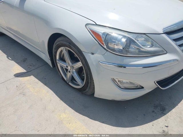 2013 Hyundai Genesis 3.8 მანქანა იყიდება აუქციონზე, vin: KMHGC4DD0DU243991, აუქციონის ნომერი: 45939876