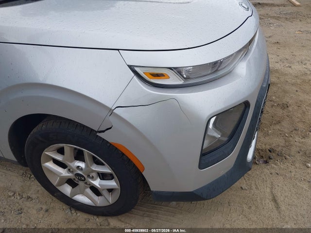 2020 Kia Soul S მანქანა იყიდება აუქციონზე, vin: KNDJ23AU6L7038958, აუქციონის ნომერი: 45939902