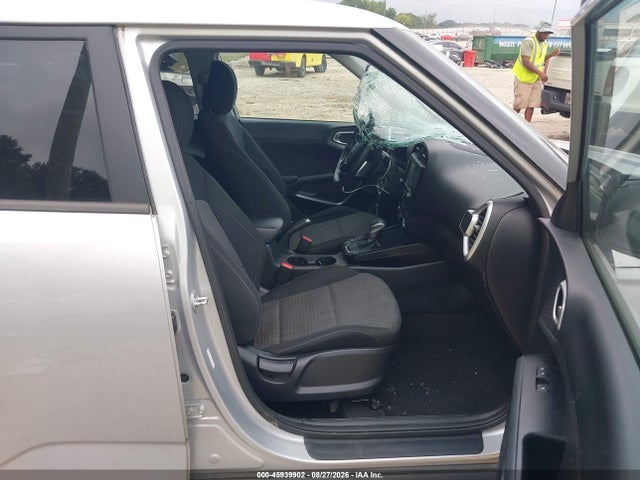 2020 Kia Soul S მანქანა იყიდება აუქციონზე, vin: KNDJ23AU6L7038958, აუქციონის ნომერი: 45939902