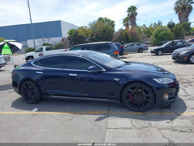Tesla Model S P85 2014 5YJSA1H15EFP54030 Image 13