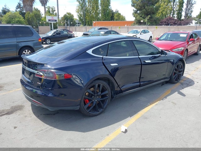 Tesla Model S P85 2014 5YJSA1H15EFP54030 Image 4