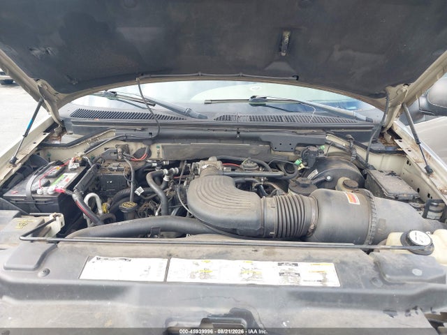 45939996 :رقم المزاد ، 1FMRU17LX2LA24711 vin ، 2002 Ford Expedition Eddie Bauer مزاد بيع