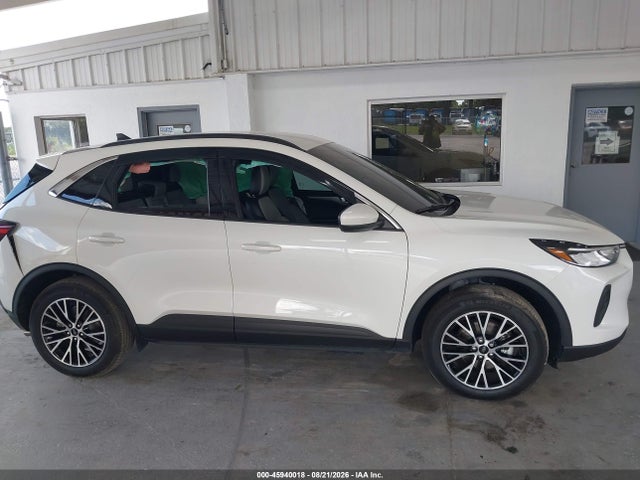 2023 Ford Escape Phev მანქანა იყიდება აუქციონზე, vin: 1FMCU0E13PUB35720, აუქციონის ნომერი: 45940018