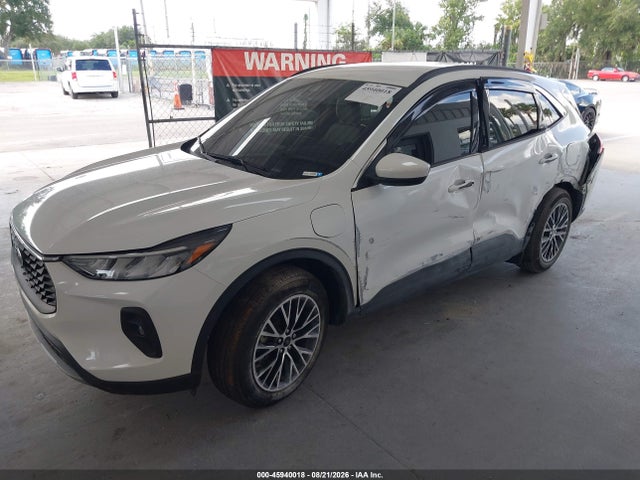 2023 Ford Escape Phev მანქანა იყიდება აუქციონზე, vin: 1FMCU0E13PUB35720, აუქციონის ნომერი: 45940018