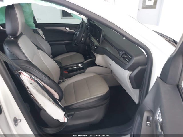 2023 Ford Escape Phev მანქანა იყიდება აუქციონზე, vin: 1FMCU0E13PUB35720, აუქციონის ნომერი: 45940018