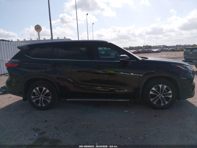5TDGZRAH0NS130152 Toyota Highlander Xle