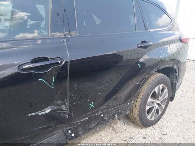 5TDGZRAH0NS130152 Toyota Highlander Xle