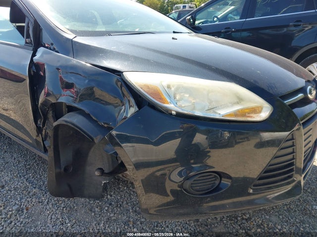 45940052 :رقم المزاد ، 1FADP3F28EL143099 vin ، 2014 Ford Focus Se مزاد بيع