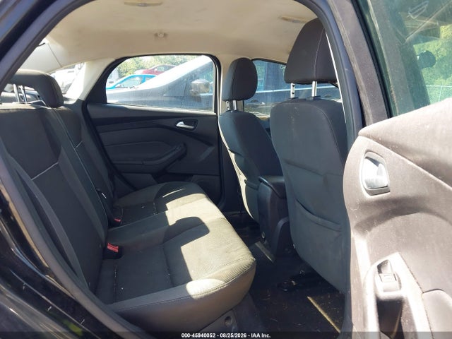 45940052 :رقم المزاد ، 1FADP3F28EL143099 vin ، 2014 Ford Focus Se مزاد بيع
