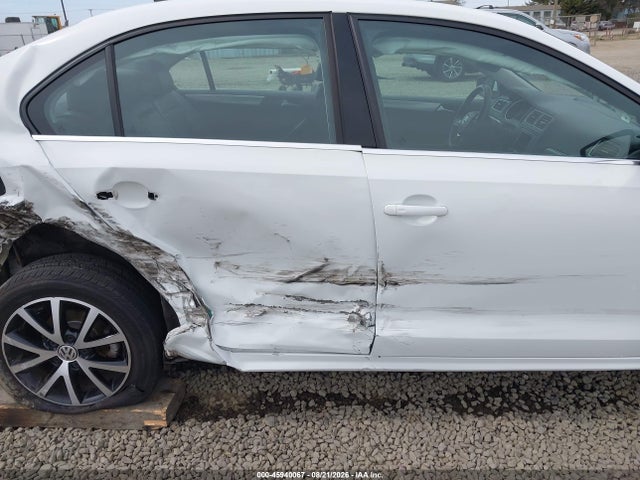 45940067 :رقم المزاد ، 3VWDB7AJXJM263796 vin ، 2018 Volkswagen Jetta 1.4t Se/1.4t Wolfsburg Edition مزاد بيع