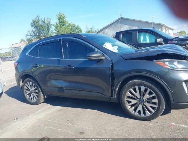 Продажа на аукционе авто 2020 Ford Escape Titanium, vin: 1FMCU9J97LUB43040, номер лота: 45940079
