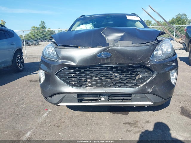 Продажа на аукционе авто 2020 Ford Escape Titanium, vin: 1FMCU9J97LUB43040, номер лота: 45940079