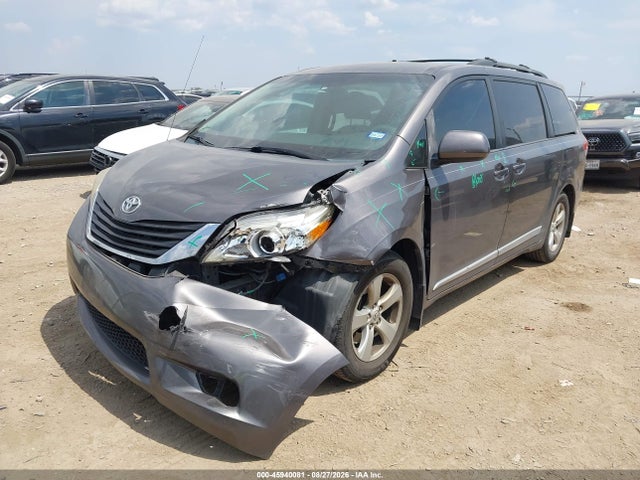 2013 Toyota Sienna Le V6 8 Passenger მანქანა იყიდება აუქციონზე, vin: 5TDKK3DC1DS328751, აუქციონის ნომერი: 45940081