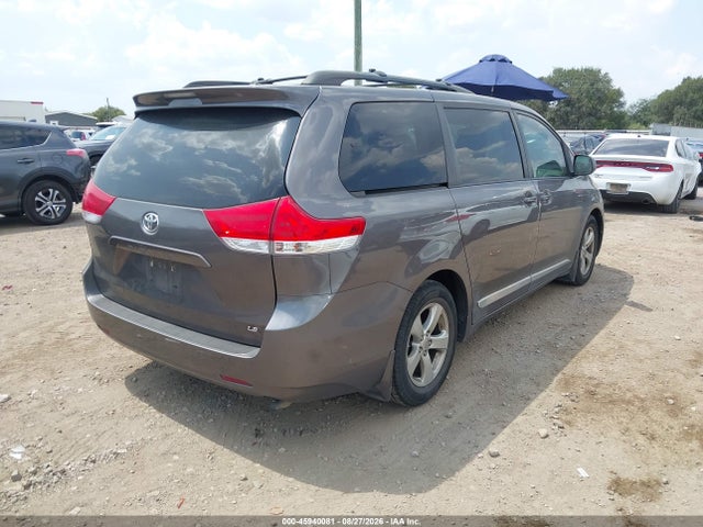 2013 Toyota Sienna Le V6 8 Passenger მანქანა იყიდება აუქციონზე, vin: 5TDKK3DC1DS328751, აუქციონის ნომერი: 45940081