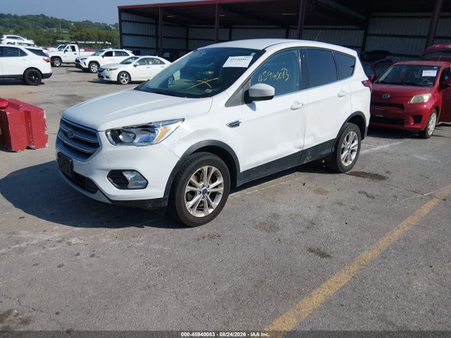 45940083 :رقم المزاد ، 1FMCU0GD7HUE95954 vin ، 2017 Ford Escape Se مزاد بيع