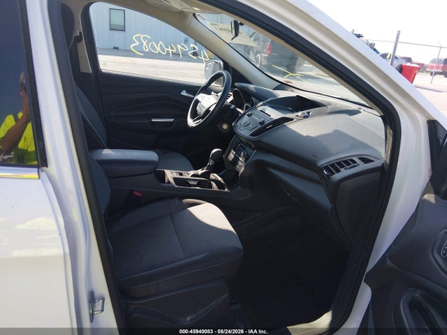 45940083 :رقم المزاد ، 1FMCU0GD7HUE95954 vin ، 2017 Ford Escape Se مزاد بيع