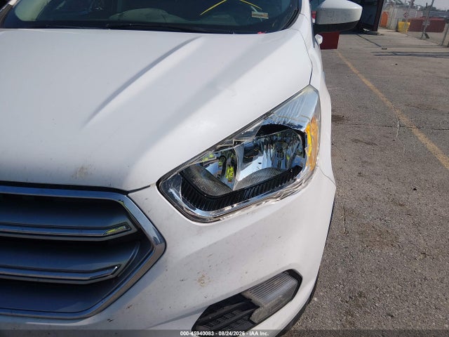 45940083 :رقم المزاد ، 1FMCU0GD7HUE95954 vin ، 2017 Ford Escape Se مزاد بيع