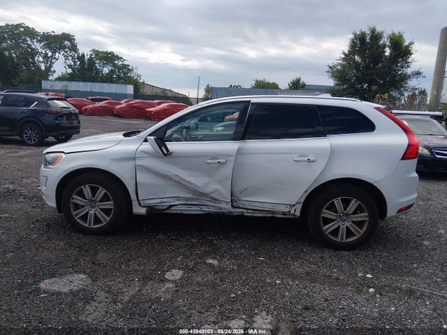 Продаж на аукціоні авто 2017 Volvo Xc60 T5 Inscription, vin: YV440MRU7H2031127, номер лоту: 45940103