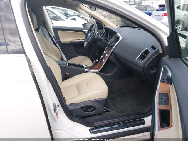 Продаж на аукціоні авто 2017 Volvo Xc60 T5 Inscription, vin: YV440MRU7H2031127, номер лоту: 45940103