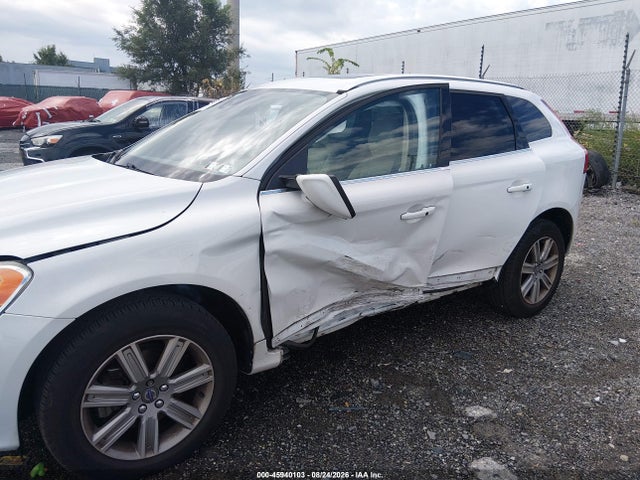 Продаж на аукціоні авто 2017 Volvo Xc60 T5 Inscription, vin: YV440MRU7H2031127, номер лоту: 45940103
