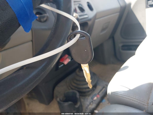 45940105 :رقم المزاد ، 1FTRF12285NB61894 vin ، 2005 Ford F-150 Stx/xl/xlt مزاد بيع