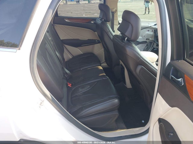 45940195 :رقم المزاد ، 5LMCJ2C96HUL45725 vin ، 2017 Lincoln Mkc Select مزاد بيع