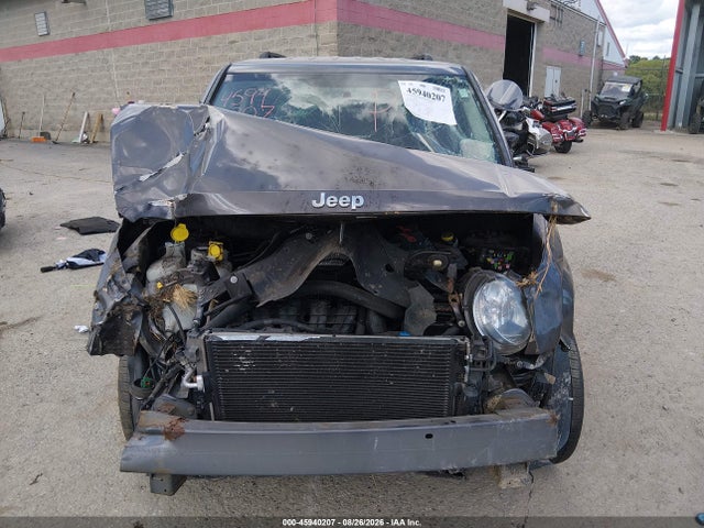 45940207 :رقم المزاد ، 1C4NJRFB8GD523124 vin ، 2016 Jeep Patriot Latitude مزاد بيع