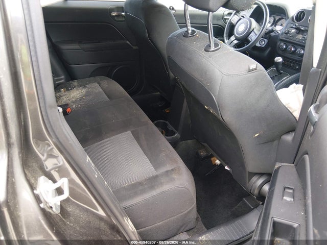 45940207 :رقم المزاد ، 1C4NJRFB8GD523124 vin ، 2016 Jeep Patriot Latitude مزاد بيع