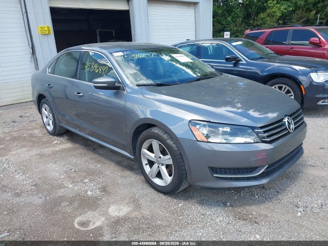 2013 Volkswagen Passat 2.5l Se მანქანა იყიდება აუქციონზე, vin: 1VWBH7A31DC001887, აუქციონის ნომერი: 45940264