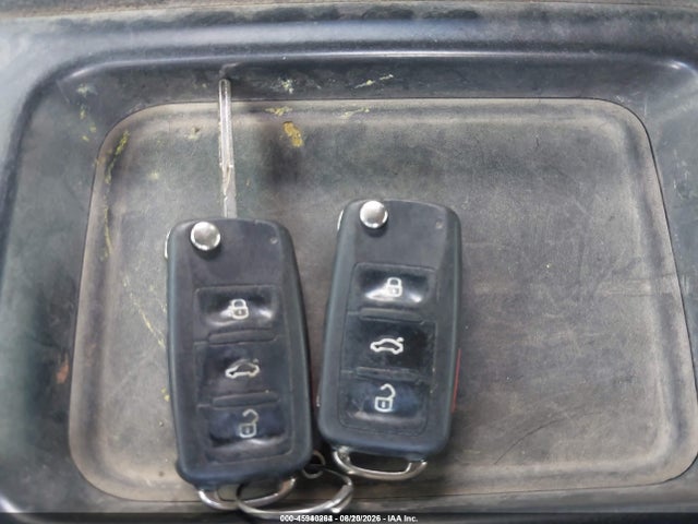 45940264 :رقم المزاد ، 1VWBH7A31DC001887 vin ، 2013 Volkswagen Passat 2.5l Se مزاد بيع