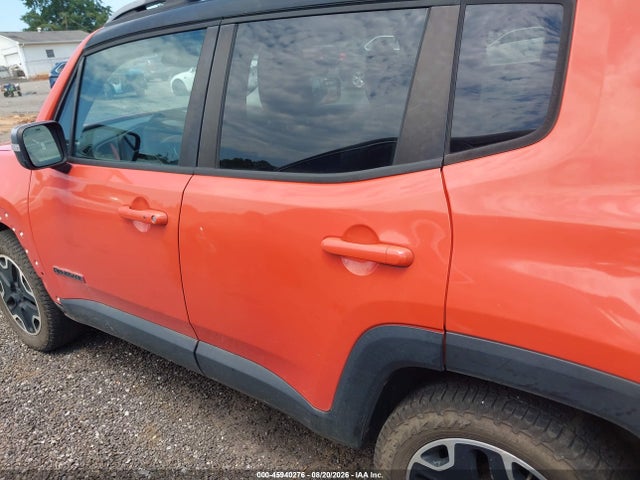 2015 Jeep Renegade Trailhawk მანქანა იყიდება აუქციონზე, vin: ZACCJBCT4FPC25388, აუქციონის ნომერი: 45940276