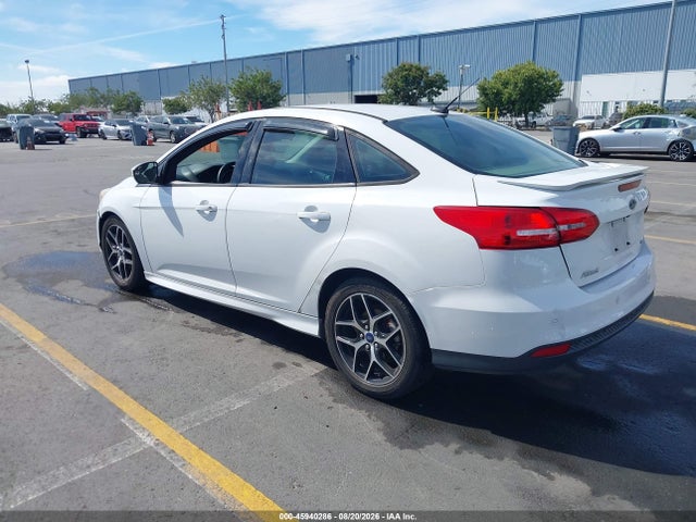 Ford FOCUS SE 2015 1FADP3F20FL279695 Image 3