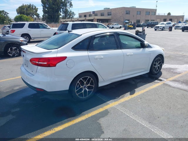 Ford FOCUS SE 2015 1FADP3F20FL279695 Image 4