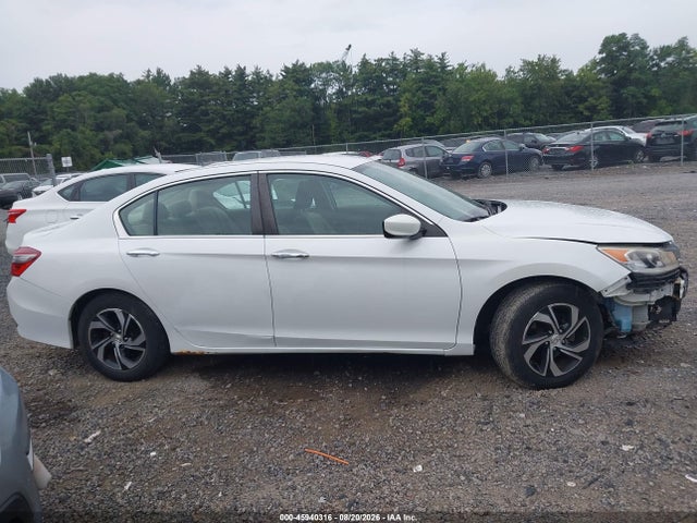 45940316 :رقم المزاد ، 1HGCR2F31GA139298 vin ، 2016 Honda Accord Lx مزاد بيع