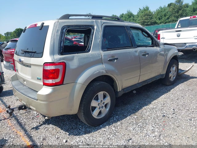 45940333 :رقم المزاد ، 1FMCU0DG8BKC42157 vin ، 2011 Ford Escape Xlt مزاد بيع