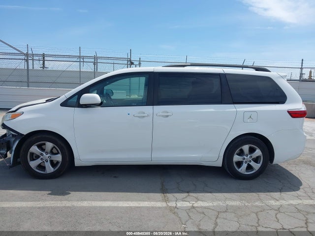 Toyota Sienna Le 8 Passenger 2016 5TDKK3DC9GS712362 Image 15