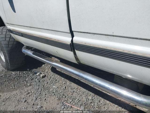 1996 Gmc Sierra K1500 მანქანა იყიდება აუქციონზე, vin: 1GDEK19R1TE533467, აუქციონის ნომერი: 45940408