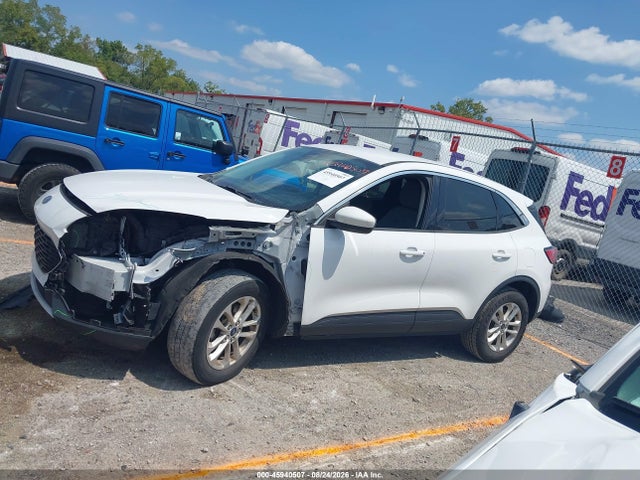 Продаж на аукціоні авто 2021 Ford Escape Se, vin: 1FMCU9G67MUA64272, номер лоту: 45940507