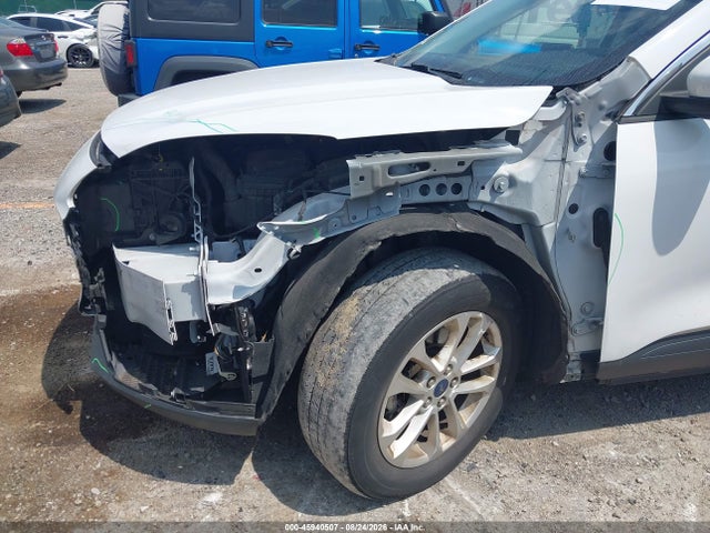 Продаж на аукціоні авто 2021 Ford Escape Se, vin: 1FMCU9G67MUA64272, номер лоту: 45940507