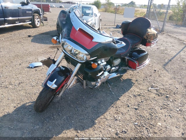 45940565 :رقم المزاد ، 1HFSC4116XA000125 vin ، 1999 Honda Gl1500 Cf مزاد بيع
