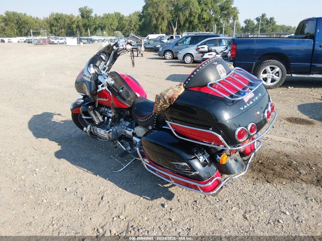 45940565 :رقم المزاد ، 1HFSC4116XA000125 vin ، 1999 Honda Gl1500 Cf مزاد بيع