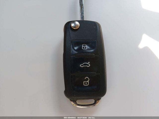 Aukcja sprzedaży 2013 Volkswagen Passat 2.0l Tdi Se, vin: 1VWBN7A30DC081465, numer aukcji: 45940582