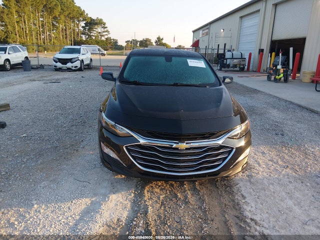 1G1ZD5ST0MF023807 Chevrolet Malibu Fwd Lt