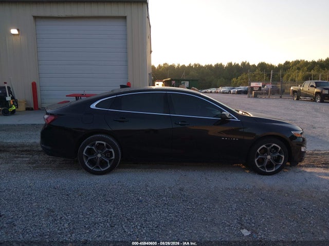 1G1ZD5ST0MF023807 Chevrolet Malibu Fwd Lt