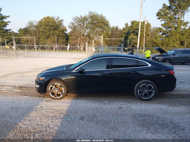 1G1ZD5ST0MF023807 Chevrolet Malibu Fwd Lt