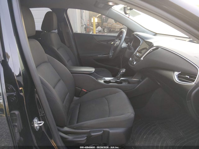 1G1ZD5ST0MF023807 Chevrolet Malibu Fwd Lt