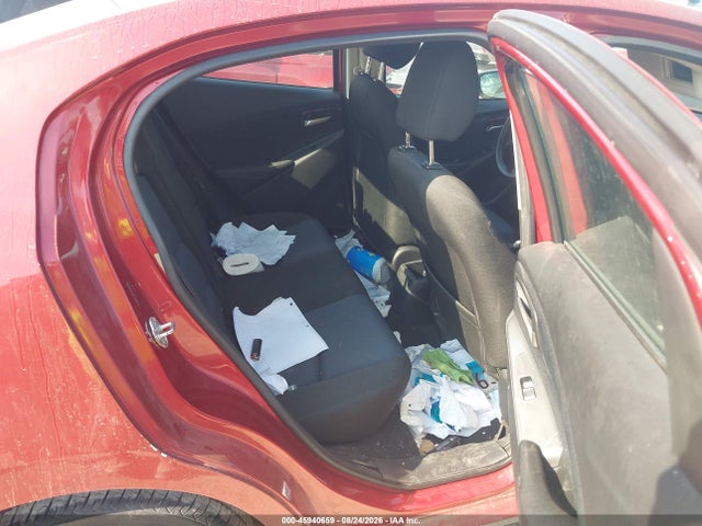 2019 Toyota Yaris L მანქანა იყიდება აუქციონზე, vin: 3MYDLBYV1KY520576, აუქციონის ნომერი: 45940659