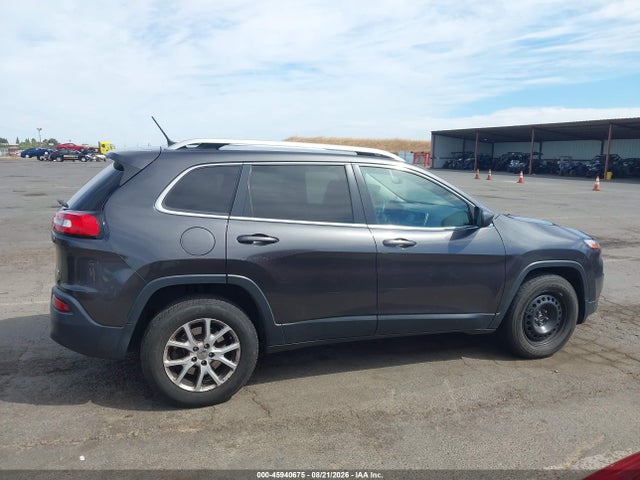 Jeep Cherokee Latitude 2016 1C4PJMCB5GW316369 Image 13