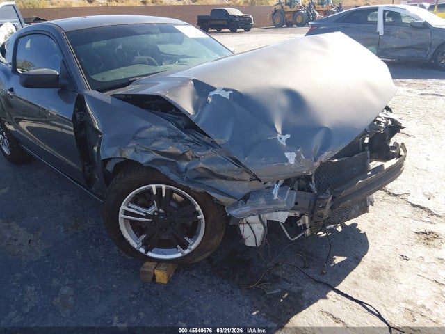 Продажа на аукционе авто 2014 Ford Mustang V6, vin: 1ZVBP8AMXE5333317, номер лота: 45940676