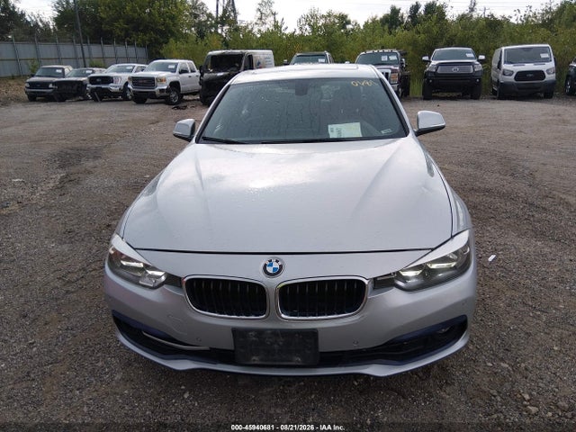 Продаж на аукціоні авто 2017 Bmw 330i Xdrive, vin: WBA8D9G33HNU63130, номер лоту: 45940681